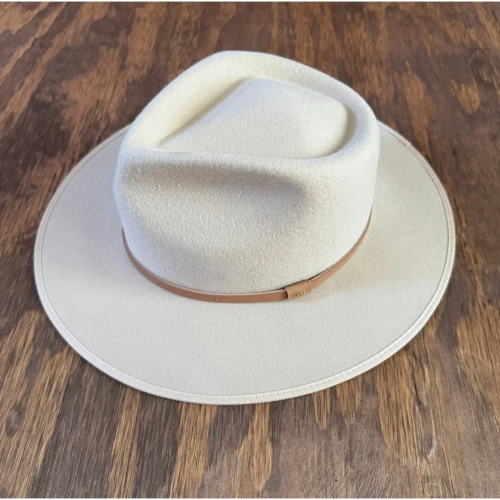 NWT WILL+BEAR Cubs Little Calloway Cream Wool Hat Kids One Size UPF 50+